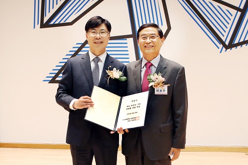 2015. 05. 20 개교 50주년 기념 상징물 약정서 전달식